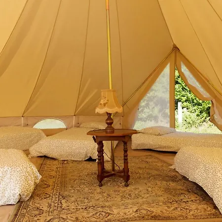 Aparra Surfcamp Campsite *